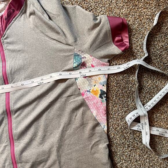 Louis Garneau ART FACTORY Cycling JERSEY Women’s. Gray Mauve and Flowers Size XL - Picture 6 of 7